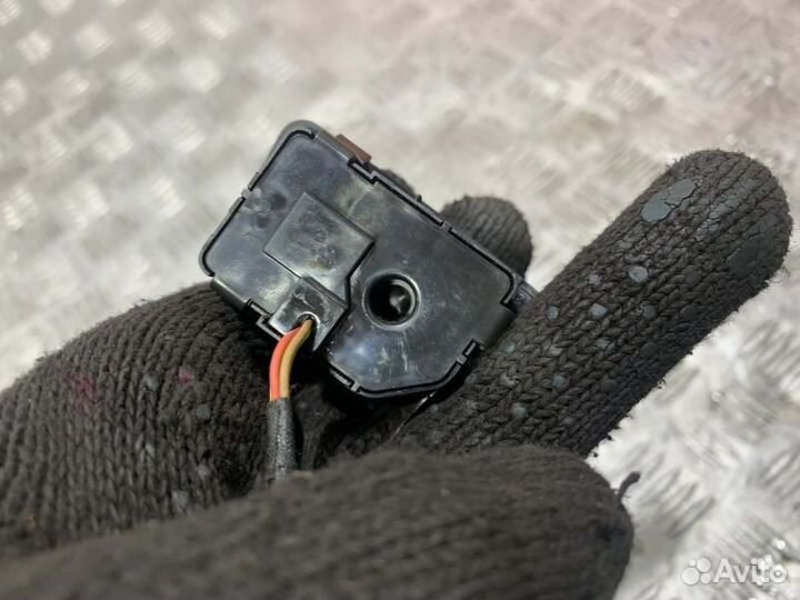 Кнопка регулировки рулевой колонки Bmw 5-Series