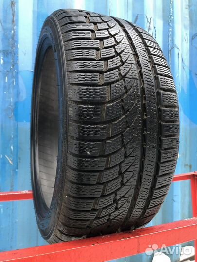 Nokian Tyres WR A4 235/40 R18