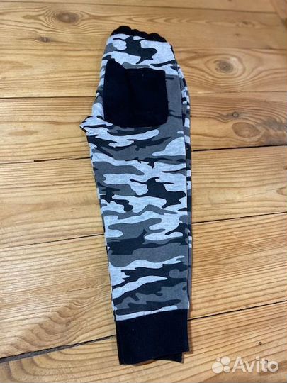 Штаны Reserved , кофта FunDay и футболка на мальчи