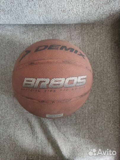 Баскетбольный мяч