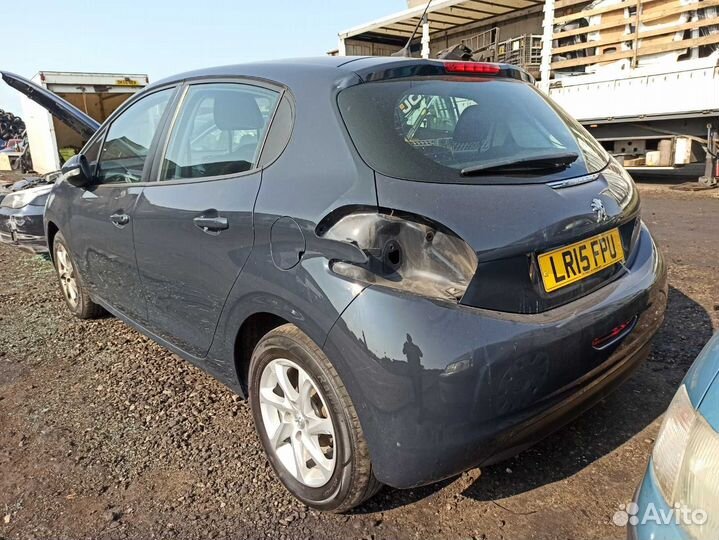 Лючок бензобака Peugeot 208 1 (2012-2019)