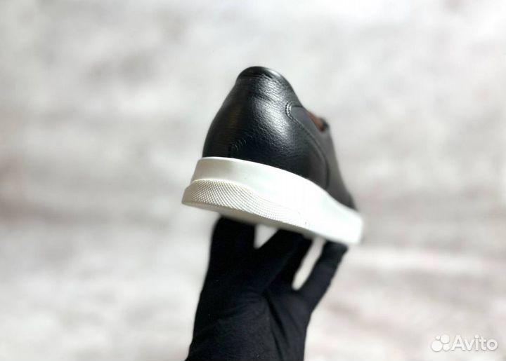 Кроссовки Boss качественные