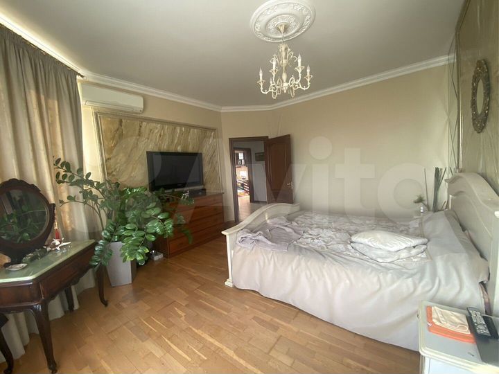 3-к. квартира, 104 м², 14/16 эт.