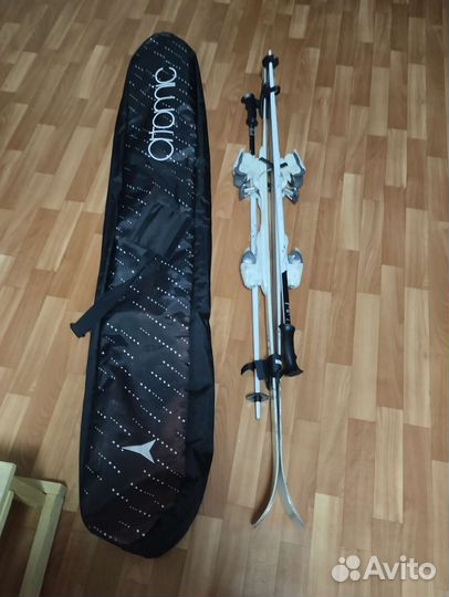 Горные лыжи и ботинки