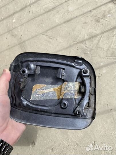 Лючек бензоба corolla