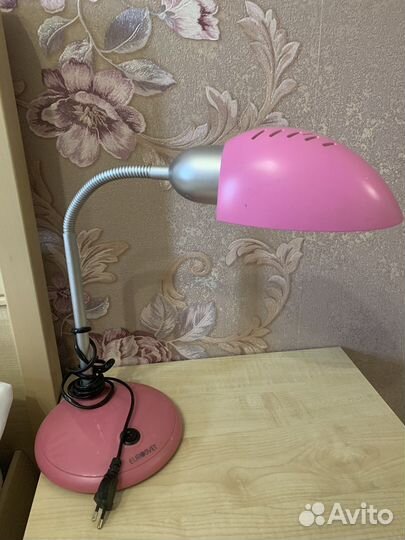 Лампа настольная