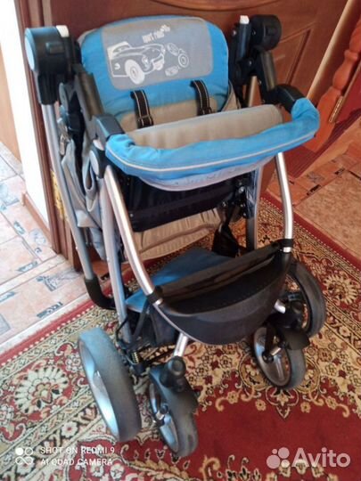 Коляска прогулочная с перекидной ручкой