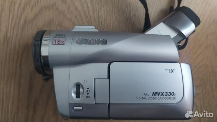 Видеокамера кассетная canon mvx300