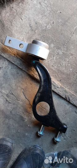 Рычаг передней подвески Mazda 3 правый новый