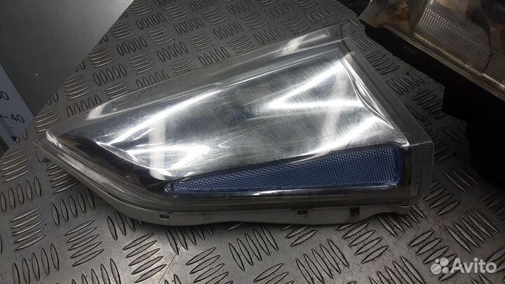 Фара Nissan Leaf