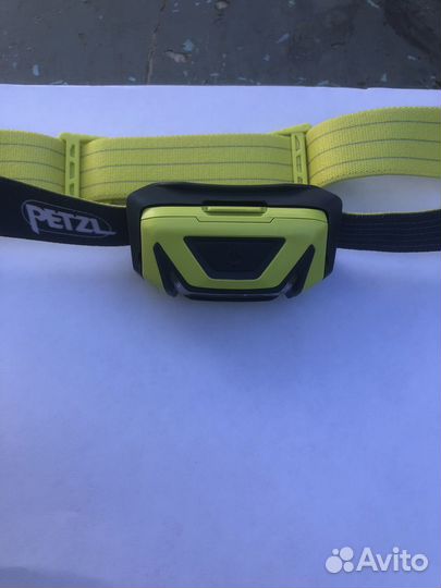 Налобный фонарик petzl tikka 350