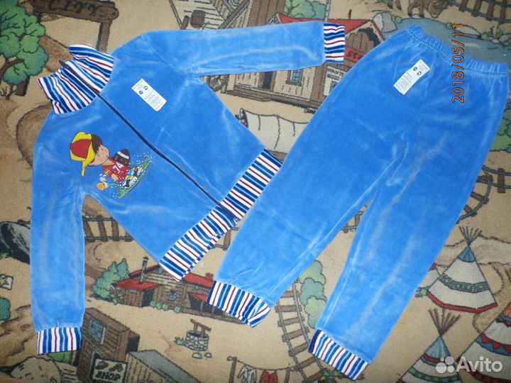 Новые велюровые костюмы и б/у на мальчика