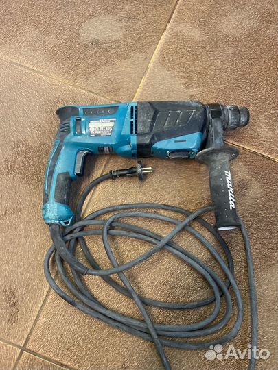 Перфоратор Makita HR2630