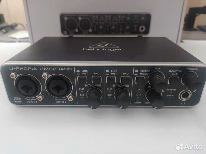 Внешняя звуковая карта behringer UMC204HD