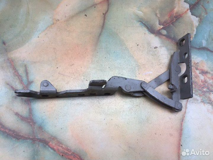 Петля капота передняя правая Bmw X5 E53 3.0