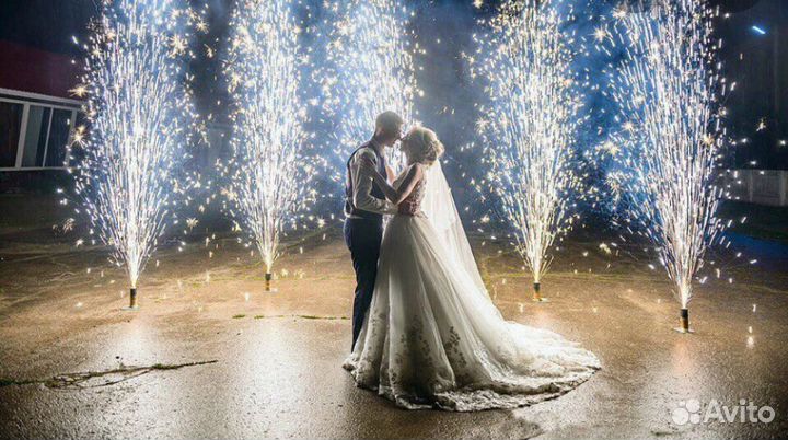 Огненное шоу Артисты на свадьбу / светодиодное шоу