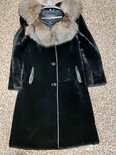 Шуба мутоновая с капюшоном 46 48 размер