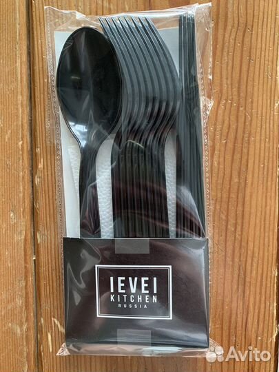 Одноразоввя посуда ложки вилки ножи