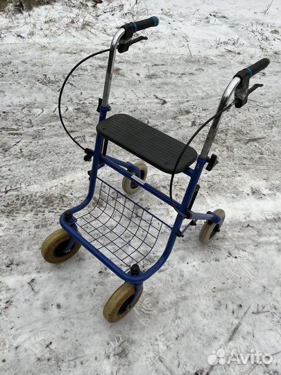 Ходунки для взрослых на колесиках