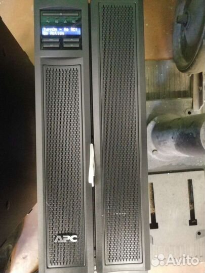 Источник бесперебойного питания APC 2000watt