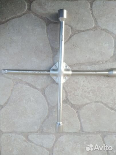 Ключ балонный крестовой Дело Техники