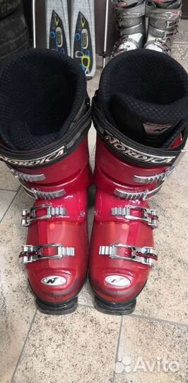 Горнолыжные ботинки
