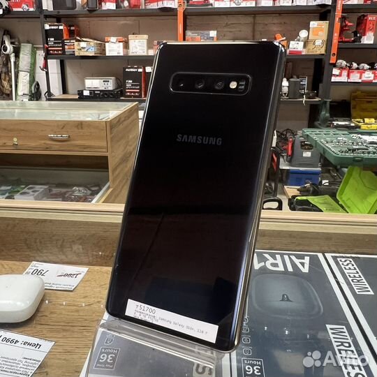 Samsung Galaxy S10, 8/128 ГБ