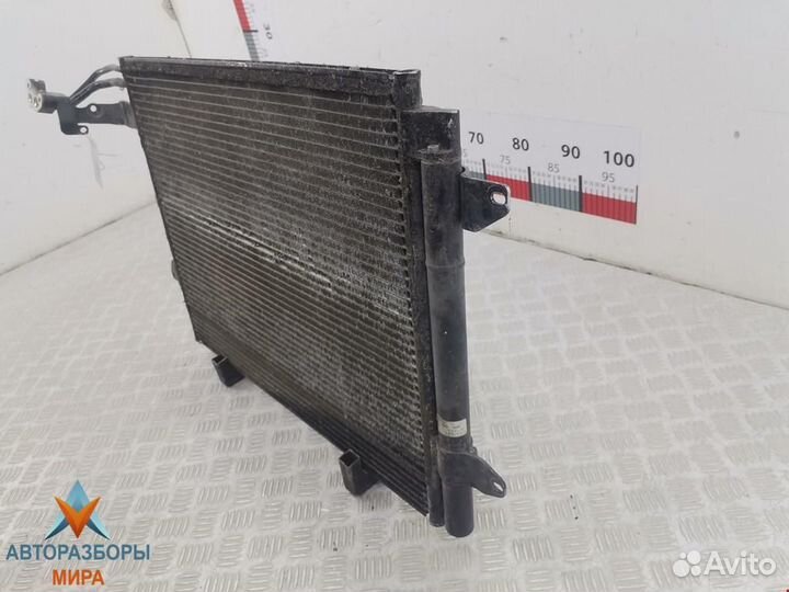Радиатор кондиционера Volkswagen Touran 2004