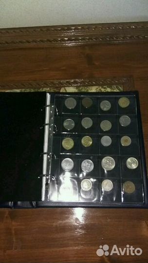 2 альбома монет