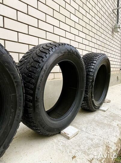 Bridgestone Blizzak Spike-01 215/60 R17 100B