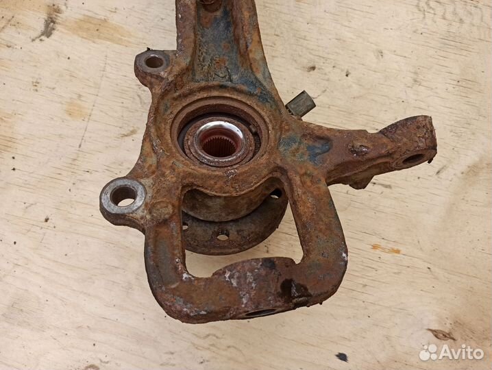 Кулак поворотный Volkswagen Touareg 7L