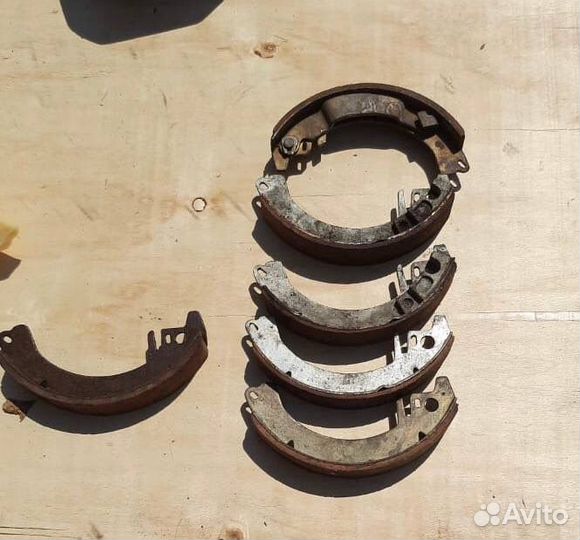 Колодки на автомобиль Москвич-412/2140