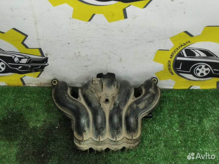 Коллектор впускной Toyota Yaris 2003