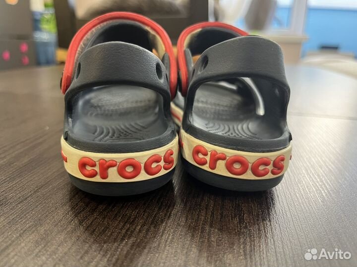 Сандалии crocs c8