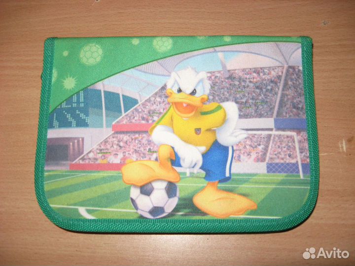 Продам школьные пеналы, папку, планшет с зажимом