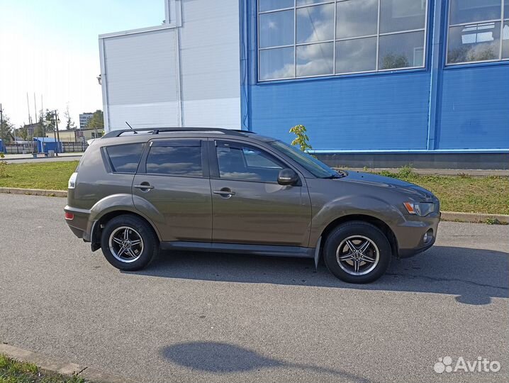 Mitsubishi Outlander 2.0 CVT, 2011, 249 000 км