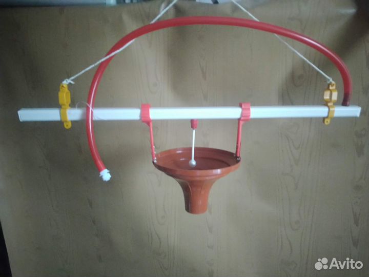 Поилка ниппельная для гусей утят