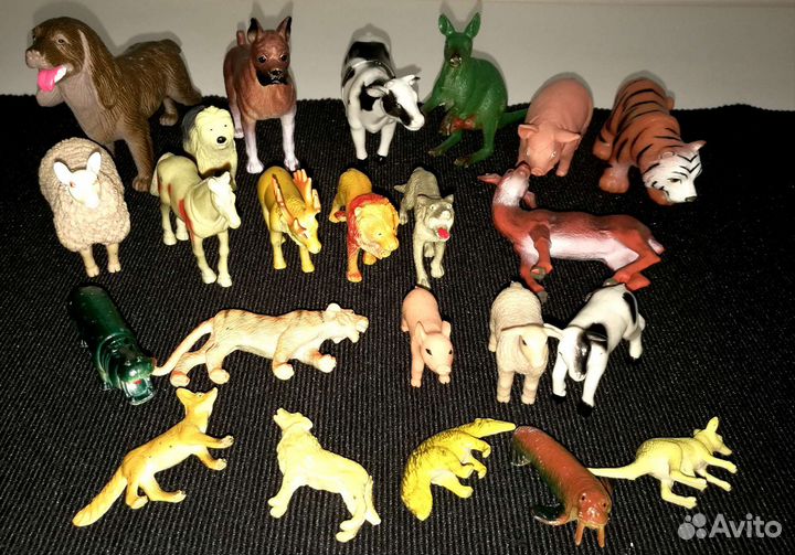 Игрушки Ландрин из киндеров,динозавры,рыцари