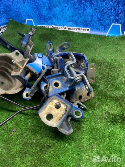 Петля двери Nissan Note E11 CR14DE 2006