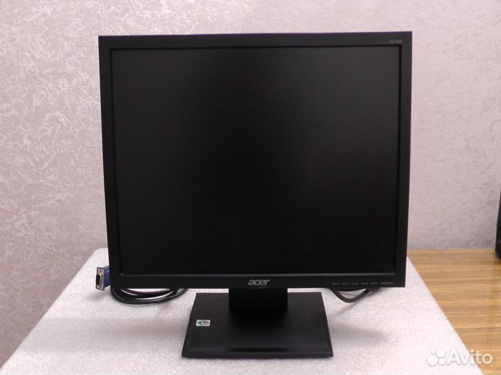 Монитор 17 дюймов LCD