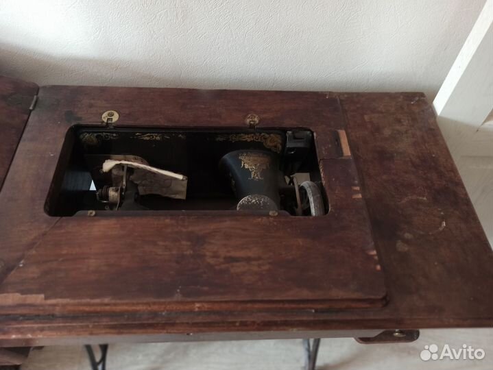 Швейная машина зингер ножная