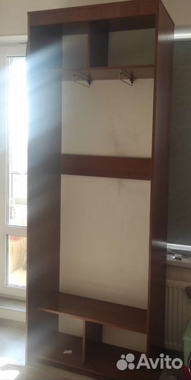 Вешалка для одежды (шкаф)