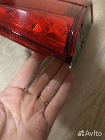 Фонарь крышки багажника mitsubishi outlander 3