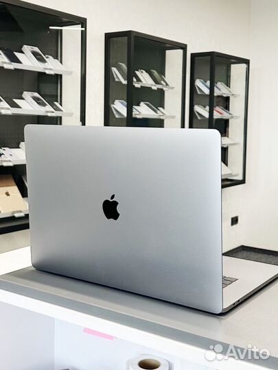 MacBook Pro 15 2018 i7 16/512 Gb рассрочка