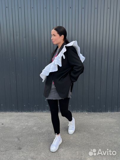 Съемный волан белый