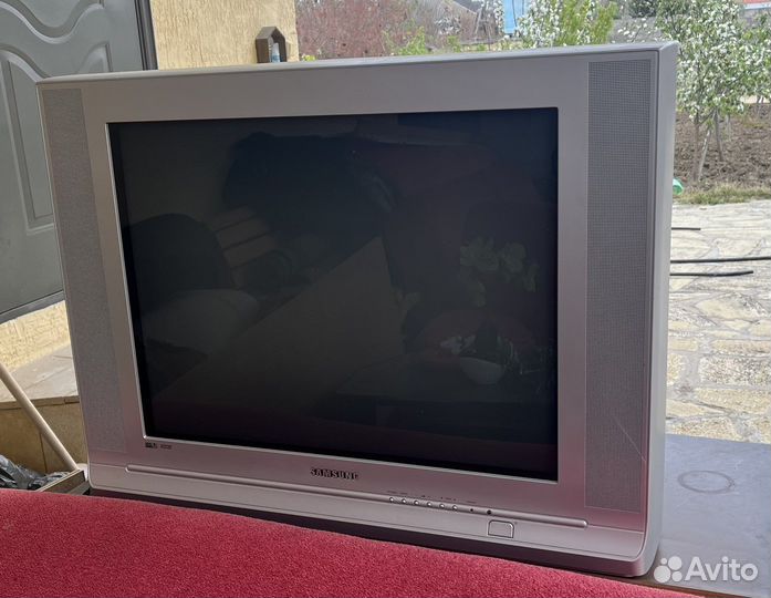 Телевизор samsung