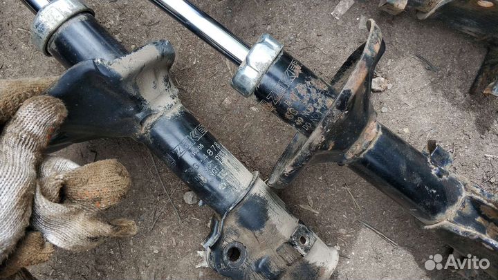 Стойки на хендай акцент тагаз