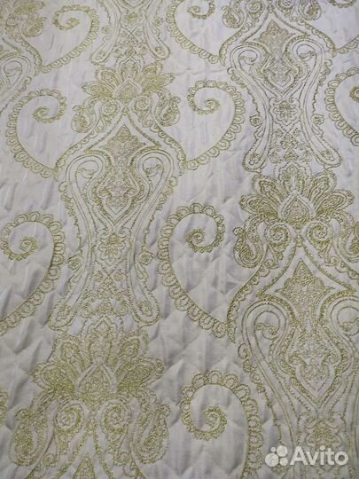 Покрывало на кровать новое