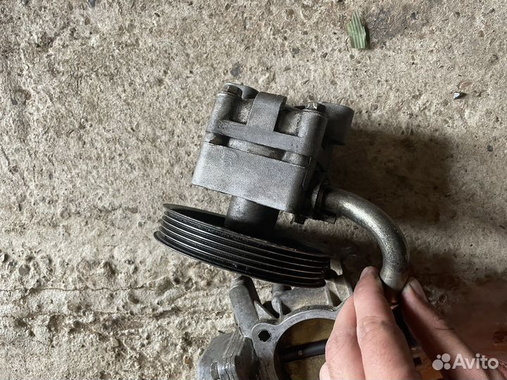 Насос гура на мотор 4g64