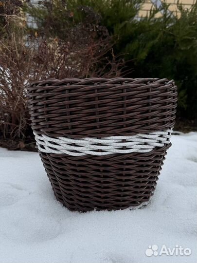 Кашпо уличное для цветов